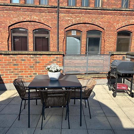 Central Leeds Townhouse With Private Roof Garden Sleeps 4 Kültér fotó