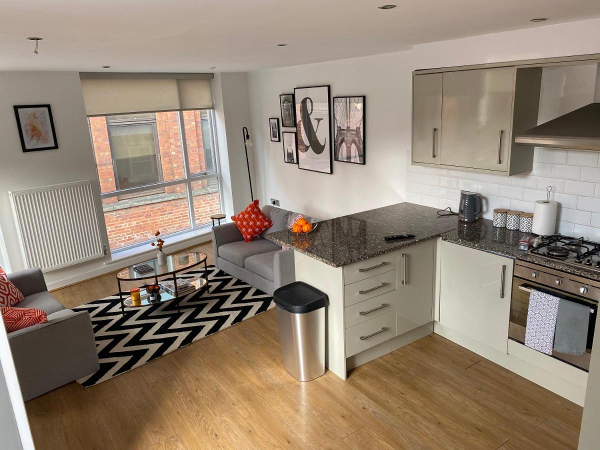 Central Leeds Townhouse With Private Roof Garden Sleeps 4 Kültér fotó