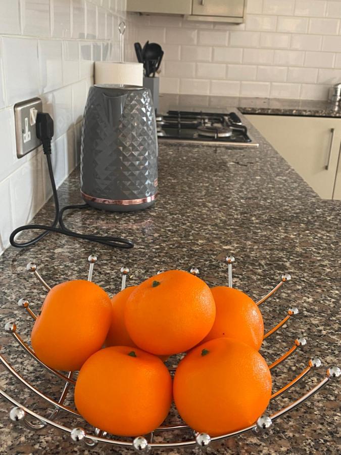 Central Leeds Townhouse With Private Roof Garden Sleeps 4 Kültér fotó