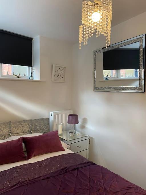 Central Leeds Townhouse With Private Roof Garden Sleeps 4 Kültér fotó