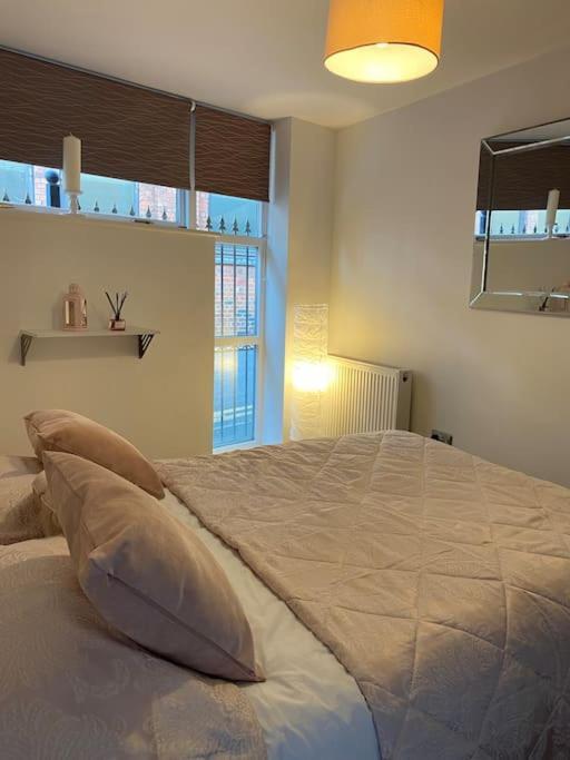 Central Leeds Townhouse With Private Roof Garden Sleeps 4 Kültér fotó