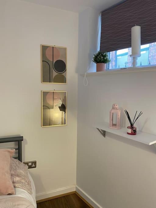 Central Leeds Townhouse With Private Roof Garden Sleeps 4 Kültér fotó