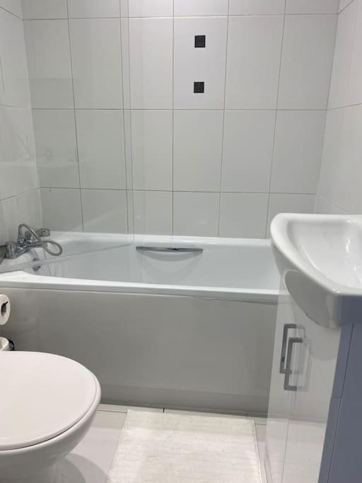 Central Leeds Townhouse With Private Roof Garden Sleeps 4 Kültér fotó